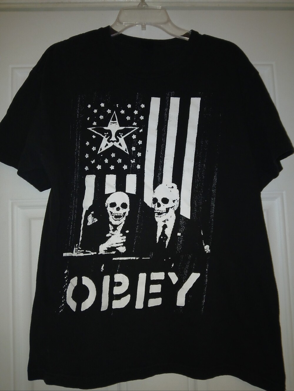 Vintage Obey T-Shirt Lying Politicians Skulls American Flag Rare Streetwear Sz L